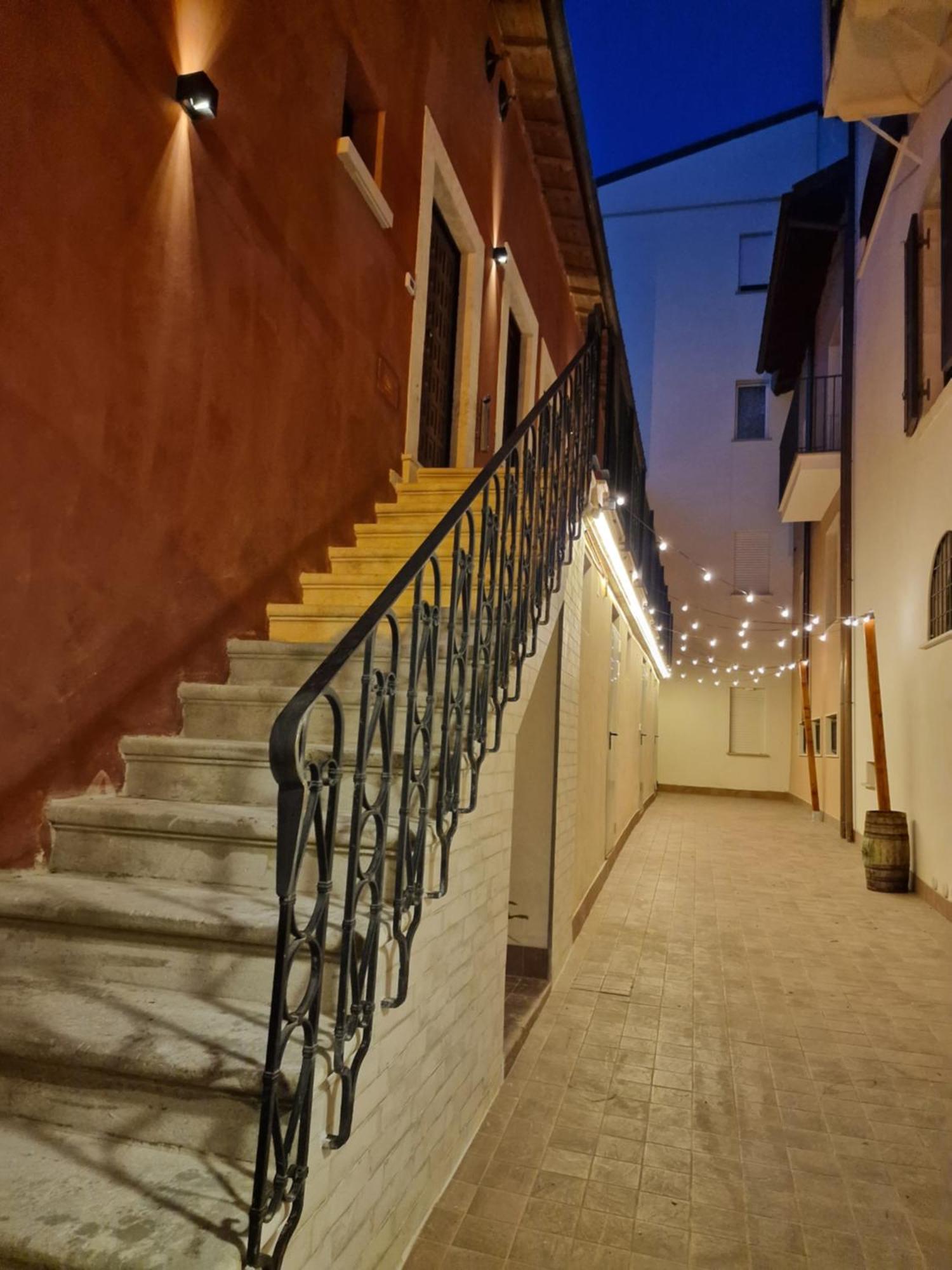 Vagabondando Travel House Villa LʼAquila Kültér fotó